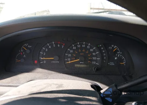 2002 Toyota Tundra Sr5 V8 z USA, uszkodzony, nr VIN 5TBBT44172S287517